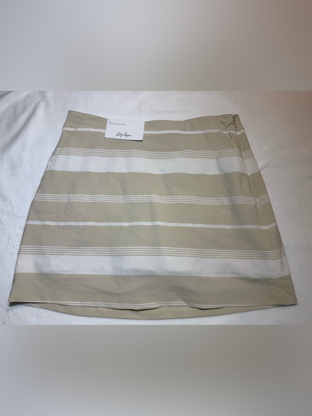 New Lady Hagen Golf Skort. Size 6.